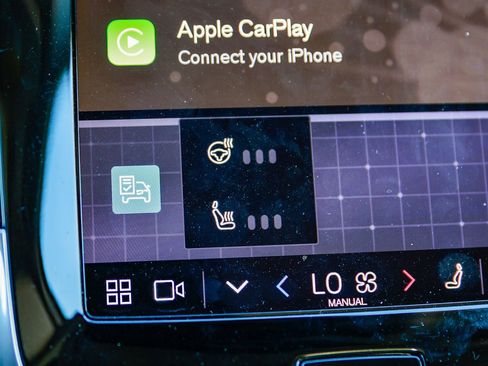 Used 2024 Volvo XC90 T8 Plus w/ Protection Package Premier image 28