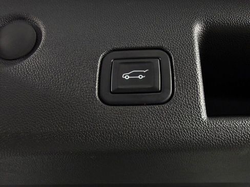Used 2022 Chevrolet Equinox LT AWD/4WD image 28