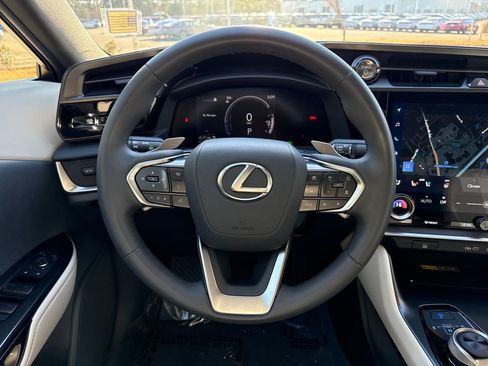 Used 2024 Lexus RZ 300e Premium image 18