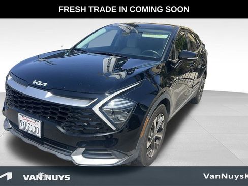 Used 2024 Kia Sportage EX FWD image 3