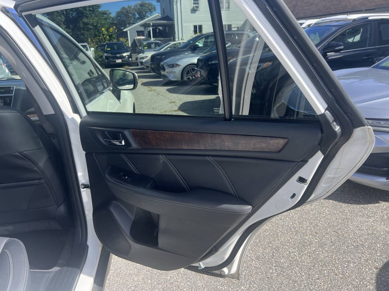 Used 2019 Subaru Outback 2.5i Limited AWD/4WD image 14