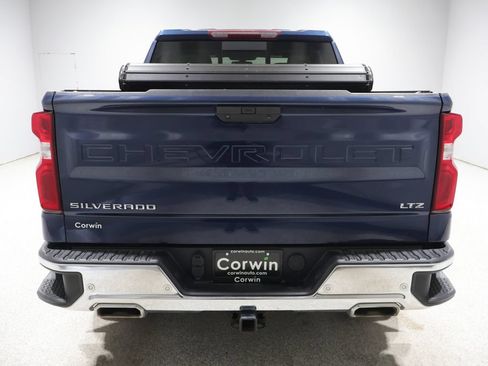 Used 2022 Chevrolet Silverado 1500 LTZ AWD/4WD image 3