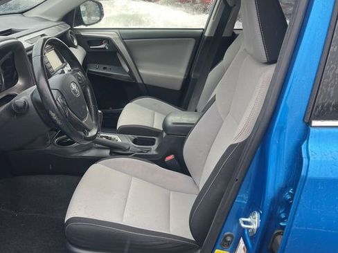 Used 2018 Toyota RAV4 XLE image 24