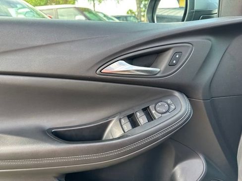 Used 2025 Buick Encore GX Preferred FWD image 25