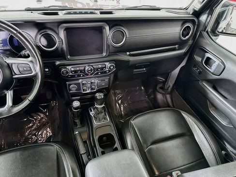 Used 2023 Jeep Wrangler Unlimited Sahara w/ Cold Weather Group AWD/4WD image 27