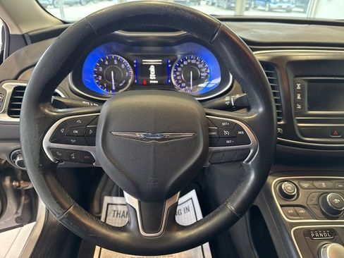 Used 2015 Chrysler 200 Limited w/ Convenience Group image 11