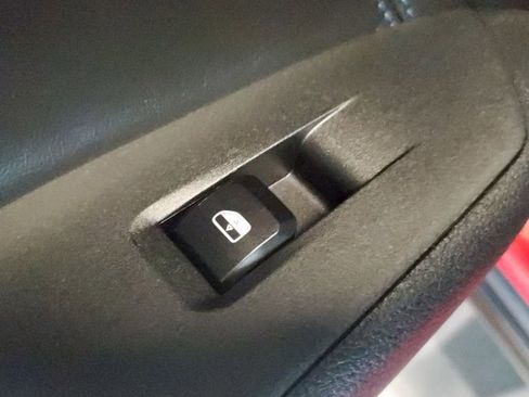 Used 2025 Jeep Compass Latitude w/ Altitude Special Edition image 17