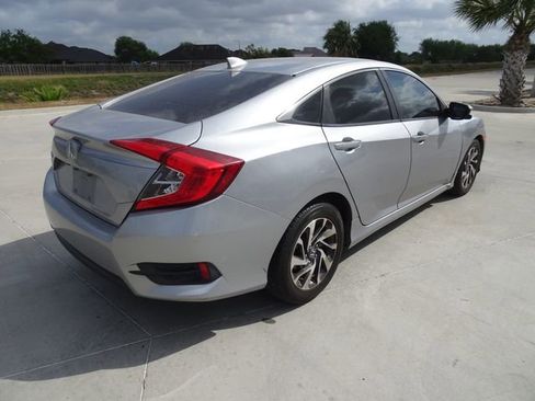 Used 2017 Honda Civic EX image 4