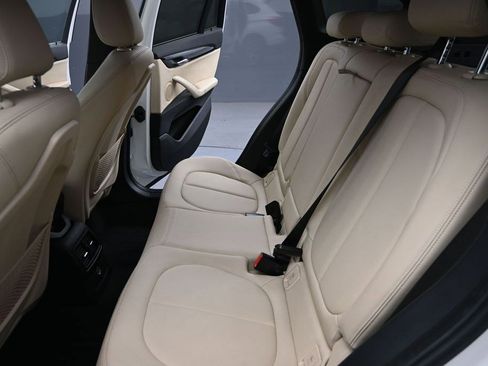 Used 2017 BMW X1 sDrive28i FWD image 17