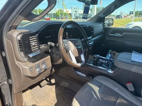 Used 2024 GMC Sierra 1500 SLT w/ SLT Premium Plus Package AWD/4WD image 36