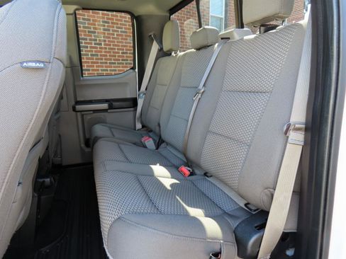 Used 2019 Ford F150 XLT image 19