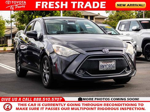 Used 2019 Toyota Yaris LE FWD image 1