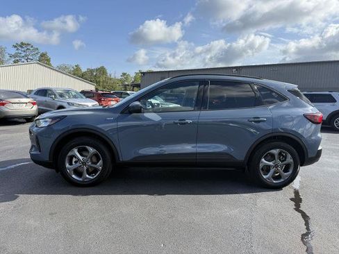 Certified 2025 Ford Escape ST-Line Select w/ Tech Pack #2 AWD/4WD image 8