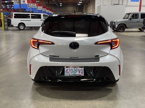 Used 2024 Toyota Corolla SE w/ SE Package FWD image 4