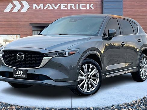 Used 2023 MAZDA CX-5 Signature image 3