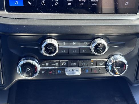 Used 2024 Ford F250 Lariat image 13