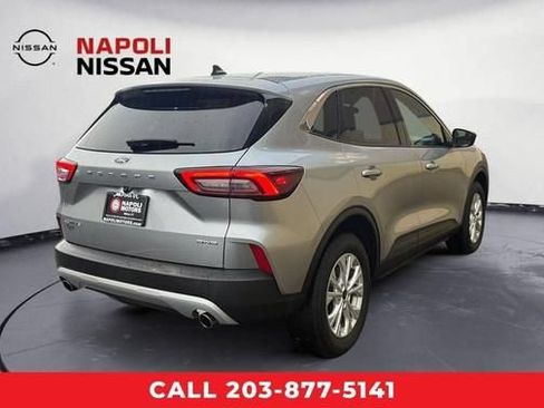 Used 2023 Ford Escape Active AWD/4WD image 3