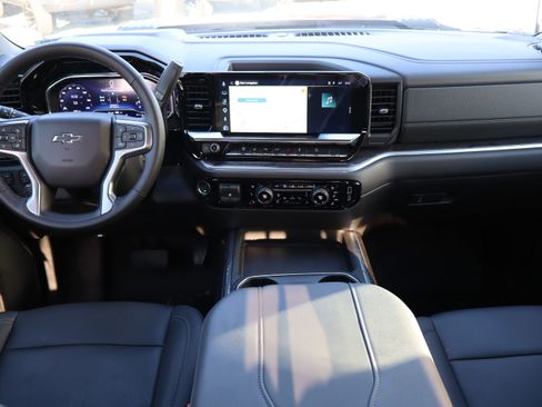 Used 2025 Chevrolet Silverado 2500 LTZ w/ LTZ Plus Package AWD/4WD image 18