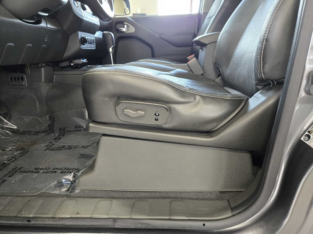 Used 2020 Nissan Frontier PRO-4X AWD/4WD image 12