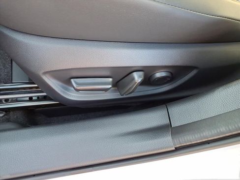 New 2026 Toyota Prius Plug-In Hybrid image 9