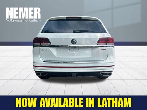Certified 2022 Volkswagen Atlas SEL Premium AWD/4WD image 3