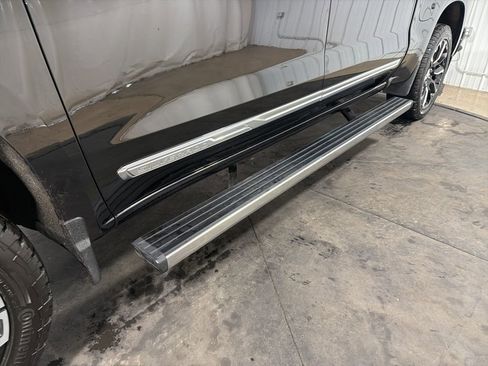 Certified 2024 Chevrolet Silverado 1500 High Country w/ Technology Package image 39