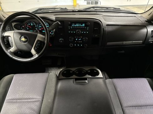 Used 2010 Chevrolet Silverado 1500 LT w/ Power Pack Plus AWD/4WD image 10