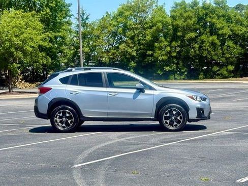 Used 2018 Subaru Crosstrek 2.0i Premium AWD/4WD image 9
