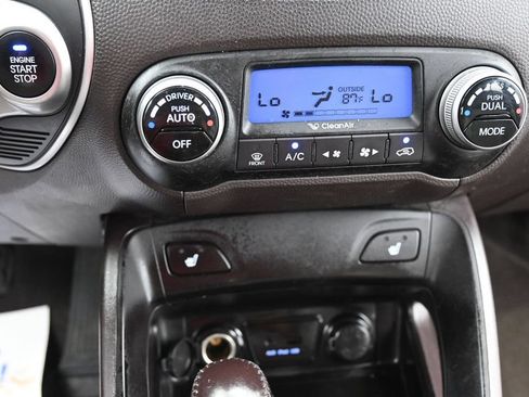 Used 2013 Hyundai Tucson Limited w/ Premium Pkg AWD/4WD image 11