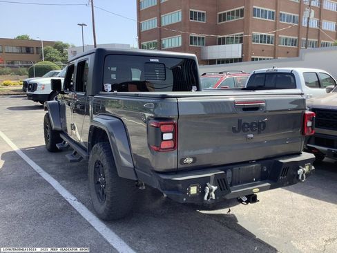 Used 2021 Jeep Gladiator Overland AWD/4WD image 5
