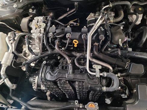 Used 2025 Nissan Altima 2.5 SV FWD image 30