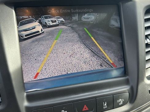 Used 2015 Chrysler 200 C w/ Navigation & Sound Group I image 10