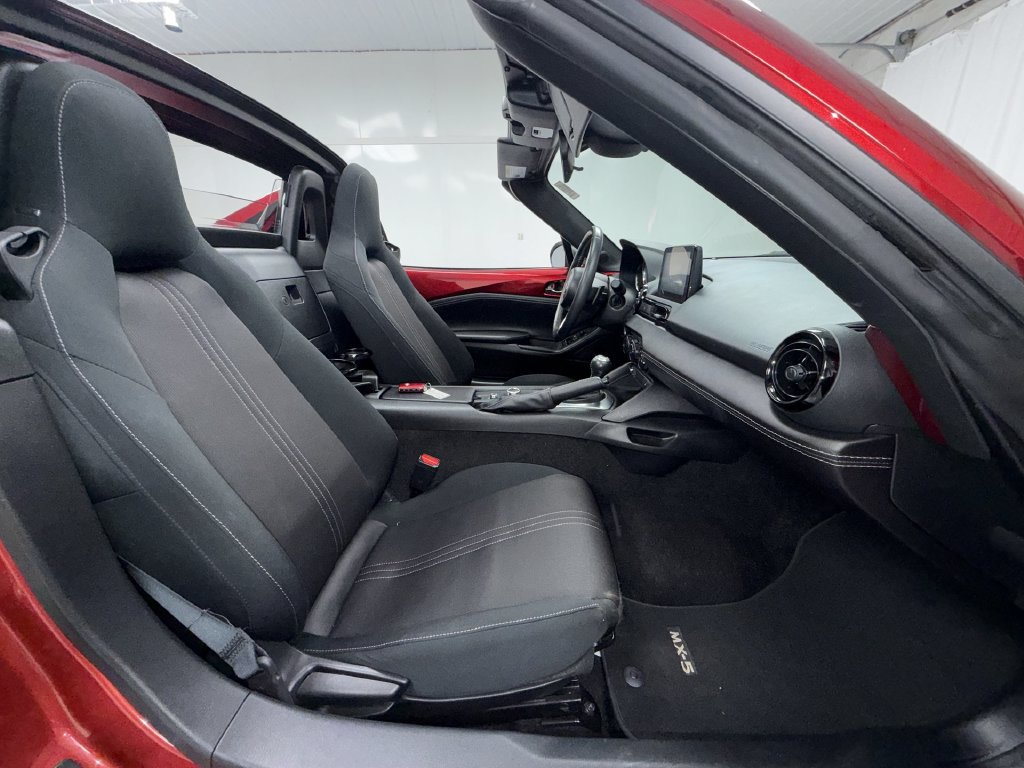 Used 2021 MAZDA MX-5 Miata RF Club w/ Weather Package RWD image 18