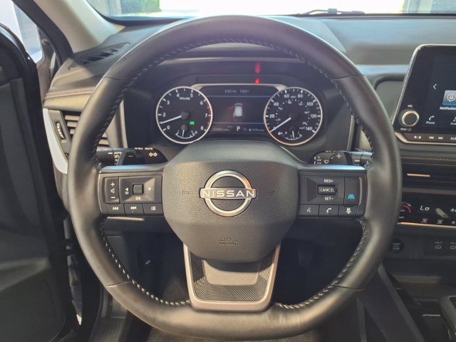 Used 2026 Nissan Rogue SV AWD/4WD image 8