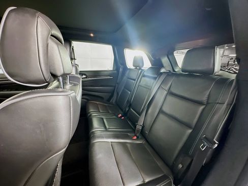 Used 2019 Jeep Grand Cherokee Overland image 27