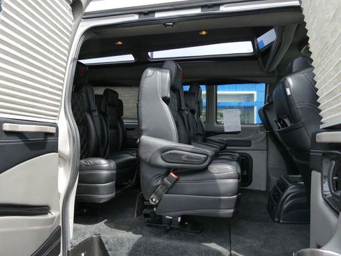 New 2023 Chevrolet Express 2500 Extended RWD image 16