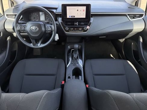 Used 2025 Toyota Corolla LE FWD image 11