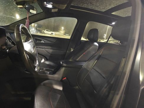 Used 2022 Chevrolet Equinox RS w/ RS Leather Package image 7
