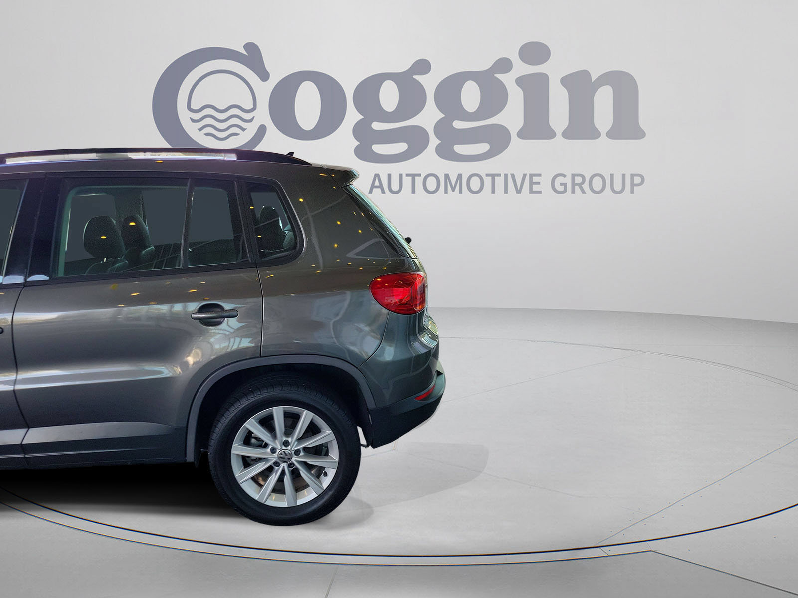 Used 2018 Volkswagen Tiguan Limited AWD/4WD image 4