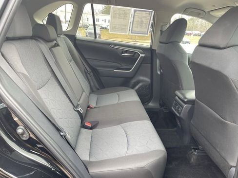 Used 2025 Toyota RAV4 XLE image 21