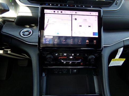 Used 2024 Jeep Grand Cherokee Limited 4xe image 16