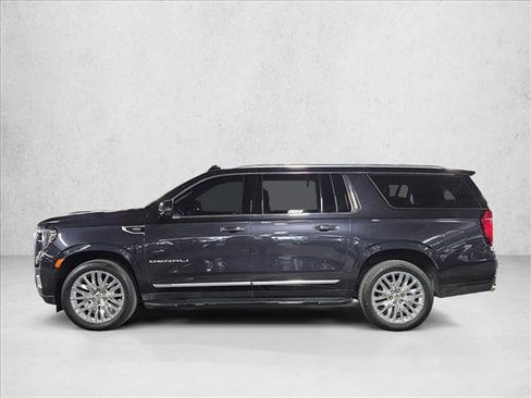 Used 2023 GMC Yukon XL Denali AWD/4WD image 9