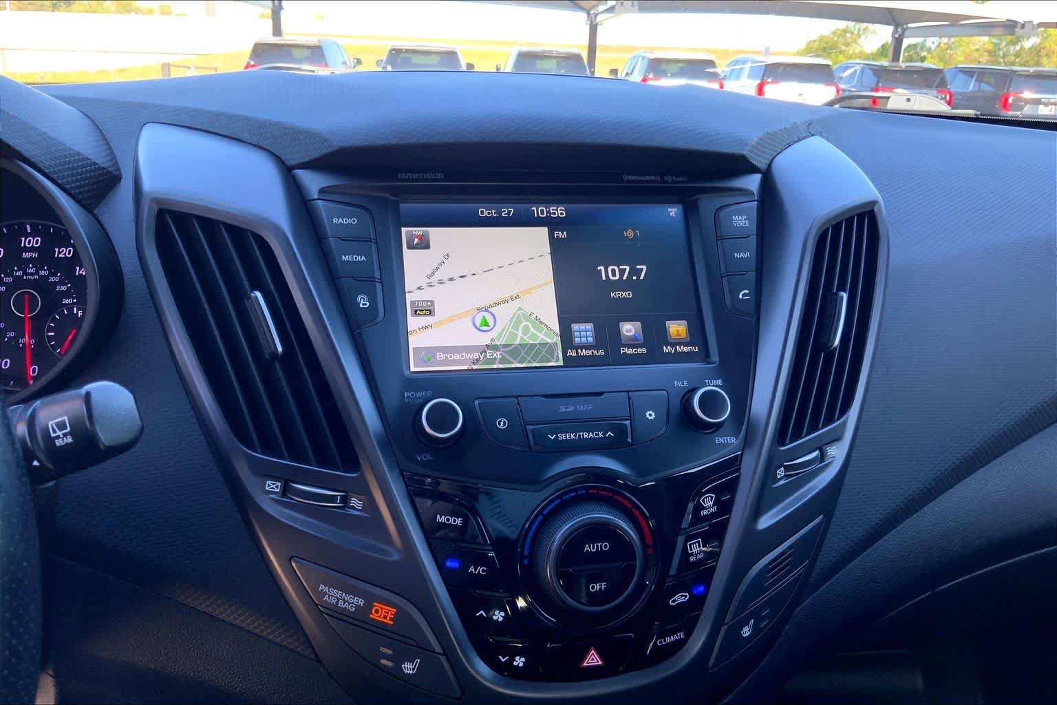 Used 2017 Hyundai Veloster Turbo w/ Tech Package 02 FWD image 30