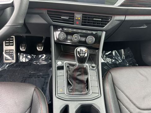 Used 2022 Volkswagen Jetta GLI Autobahn image 23