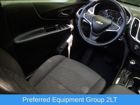 Used 2018 Chevrolet Equinox LT FWD image 2