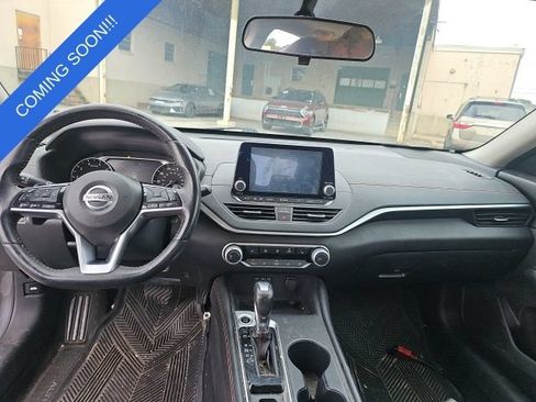 Used 2019 Nissan Altima 2.5 SR w/ SR Premium Package AWD/4WD image 10