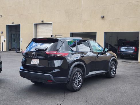 Used 2024 Nissan Rogue S FWD image 7