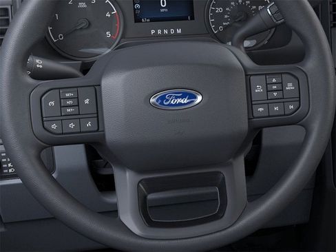 New 2025 Ford F550 4x4 Crew Cab image 12