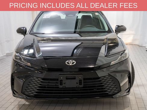 Used 2025 Toyota Camry LE FWD image 2