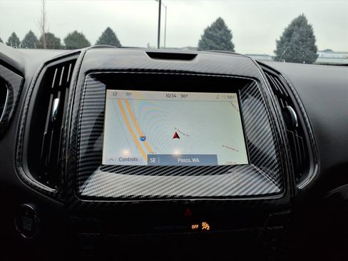 Used 2020 Ford Edge ST image 16